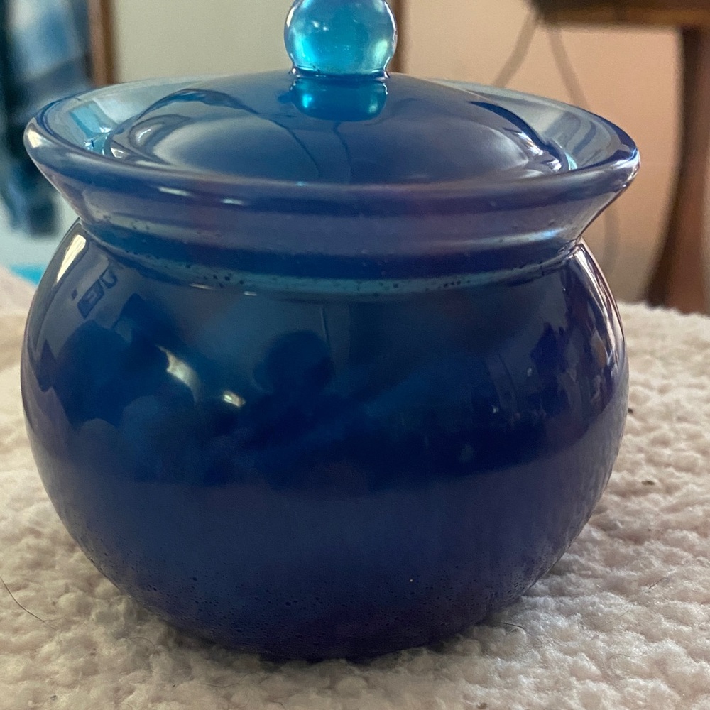 Elegant Blue Epoxy Resin Jar with Lid